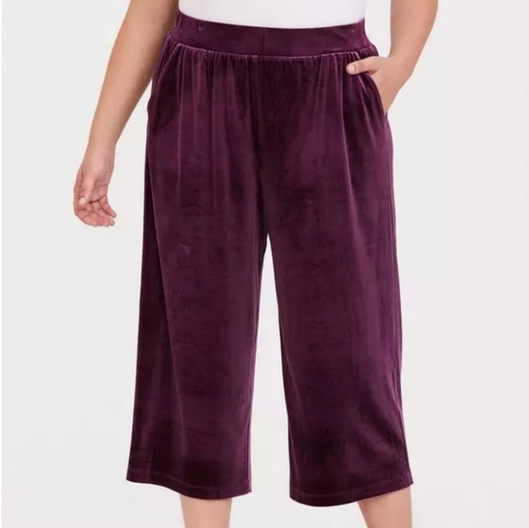 Torrid Burgundy Purple Velvet Culotte Pant Size 4X - Picture 1 of 6